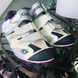 Indoor cycling clip in shoe